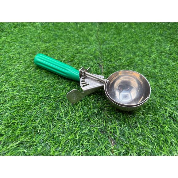 Hamilton Beach Commercial Disher – Size 12, Green - stainless Steel Scoop - Picture 1 of 5